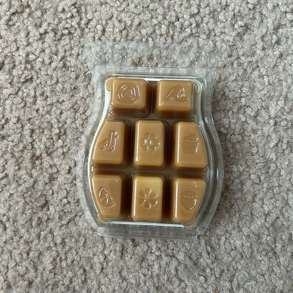 Scentsy Bananarama Wax - Picture 2 of 2